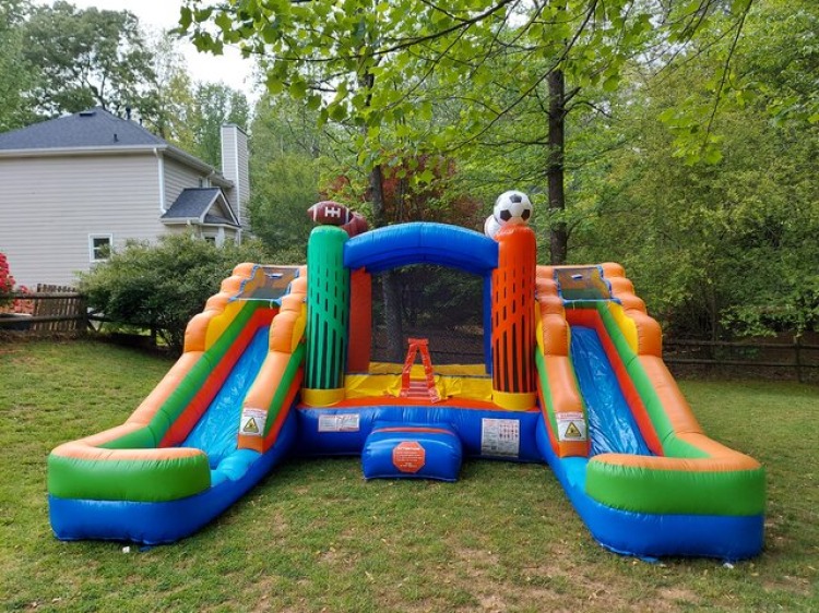 11Ft Sports Madness Double Combo Bounce Slide (Wet or Dry) 11Ft Sports Madness Double Combo Bounce Slide (Wet or Dry)